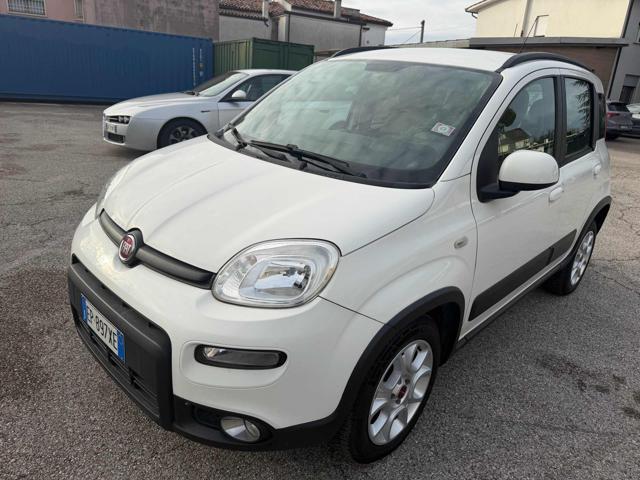 FIAT Panda 0.9 TwinAir Turbo Natural Power Trekking Bellissim