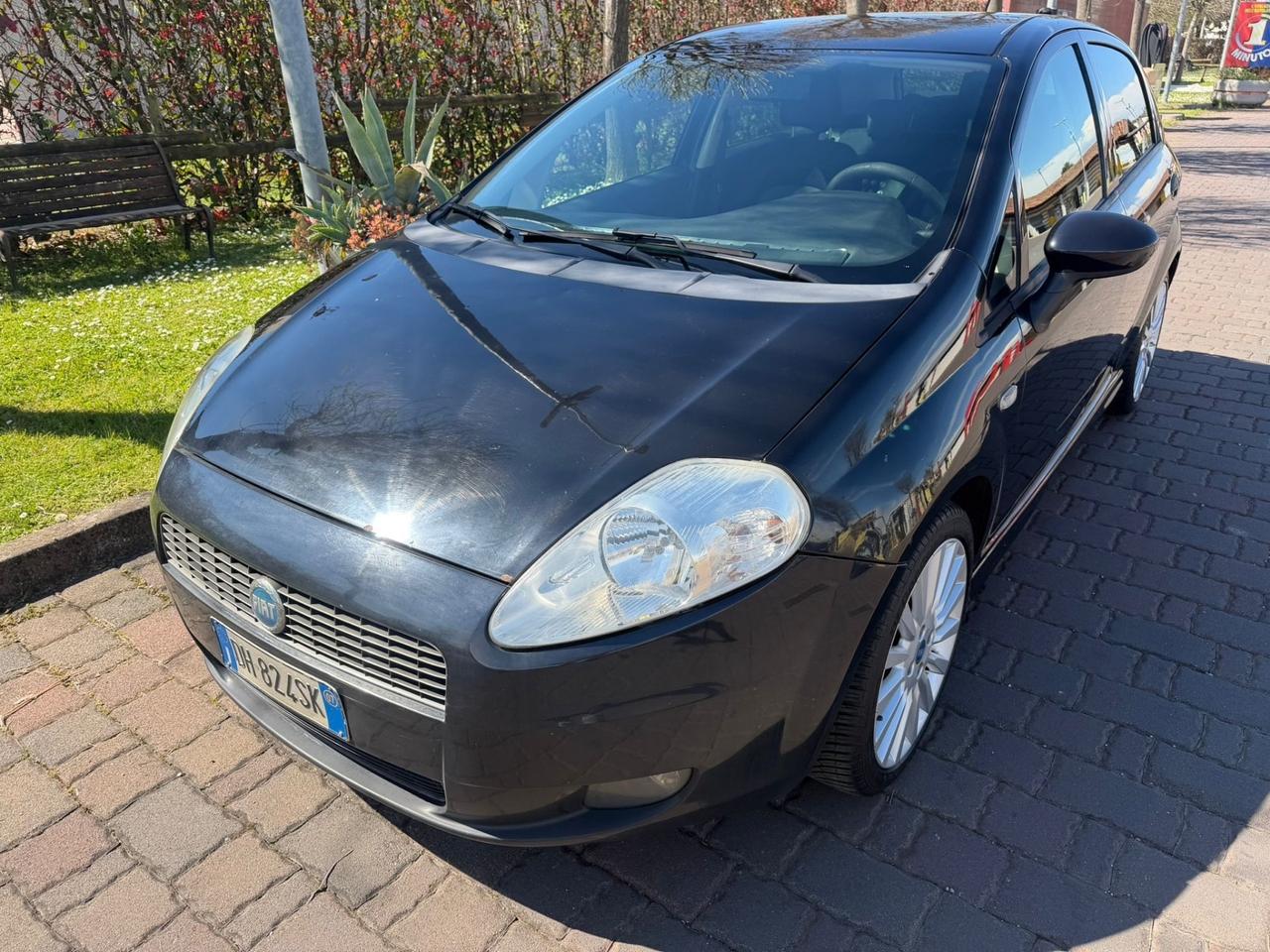 Fiat Grande Punto 1.4 Starjet 16V 5 porte Emotion NEOPATENTATI!!!