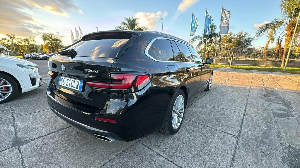 BMW Serie 5 Touring 530 d Mild Hybrid 48V Luxury Steptronic