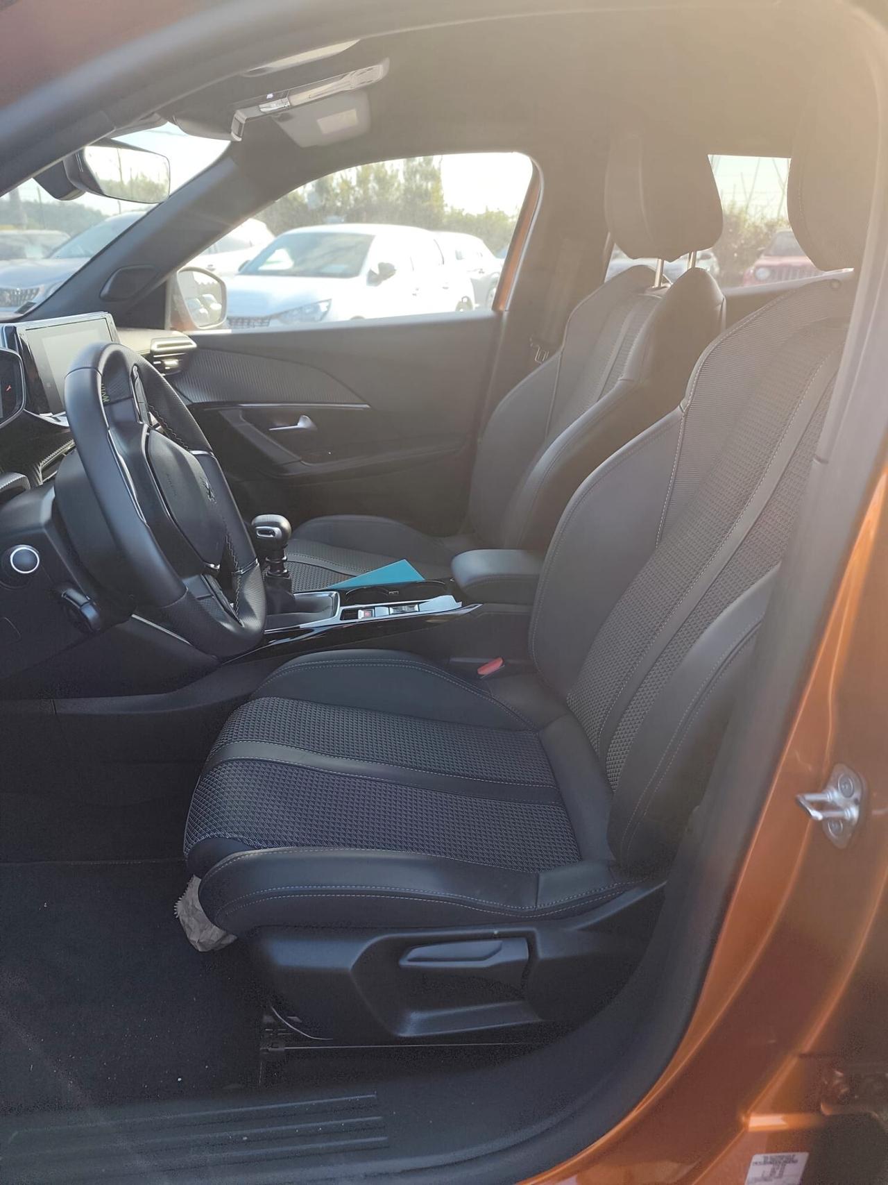 Peugeot 2008 PureTech 130 S&S GT