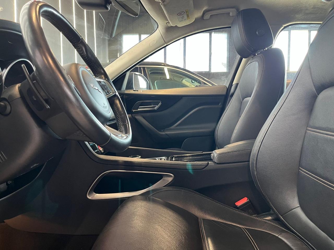 Jaguar F-Pace 2.0 D 180 CV AWD aut.Portfolio