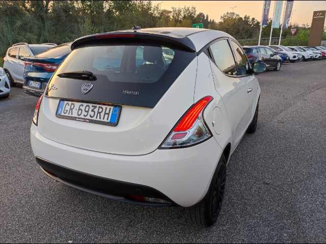 LANCIA Ypsilon 1.0 hybrid Silver s&s 70cv