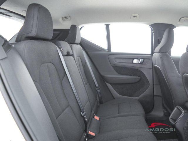 VOLVO XC40 T2 Momentum Core