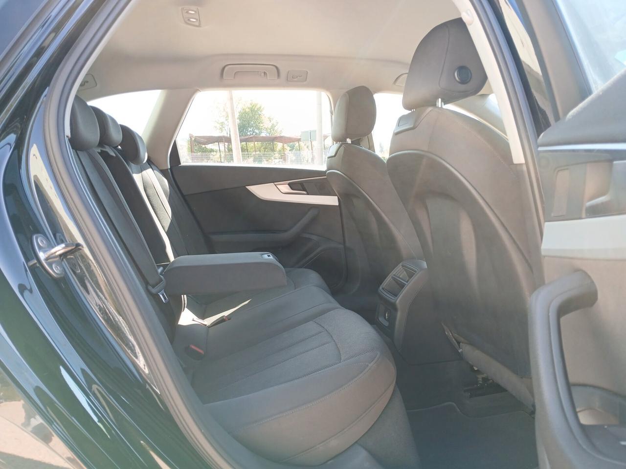 Audi A4 2.0 TDI 122 CV S tronic Sport