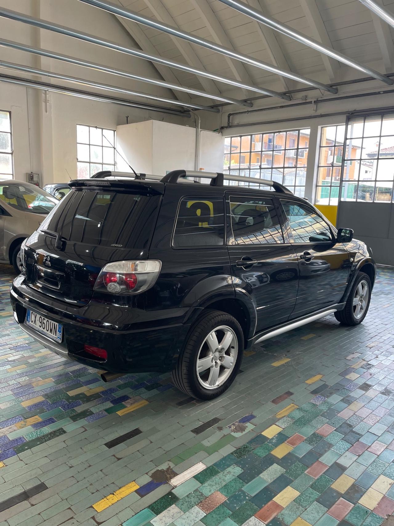 Mitsubishi Outlander 2.0i 16V 4WD