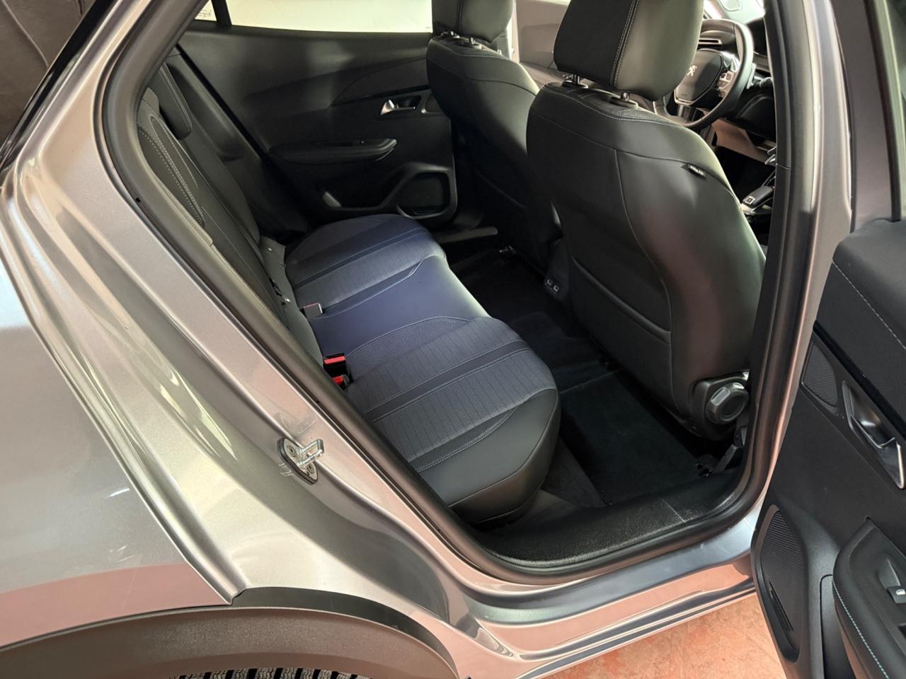 Peugeot 2008 BlueHDi 130 S&S EAT8 Allure Pack