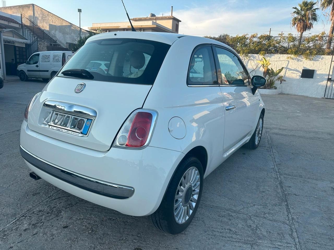Fiat 500 1.2 Lounge (2009) | OK NEOPATENTATI - Stile Inconfondibile