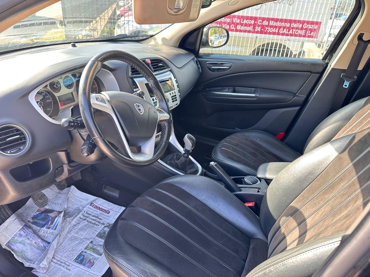 Lancia Delta 1.6 MJT Gold-2012