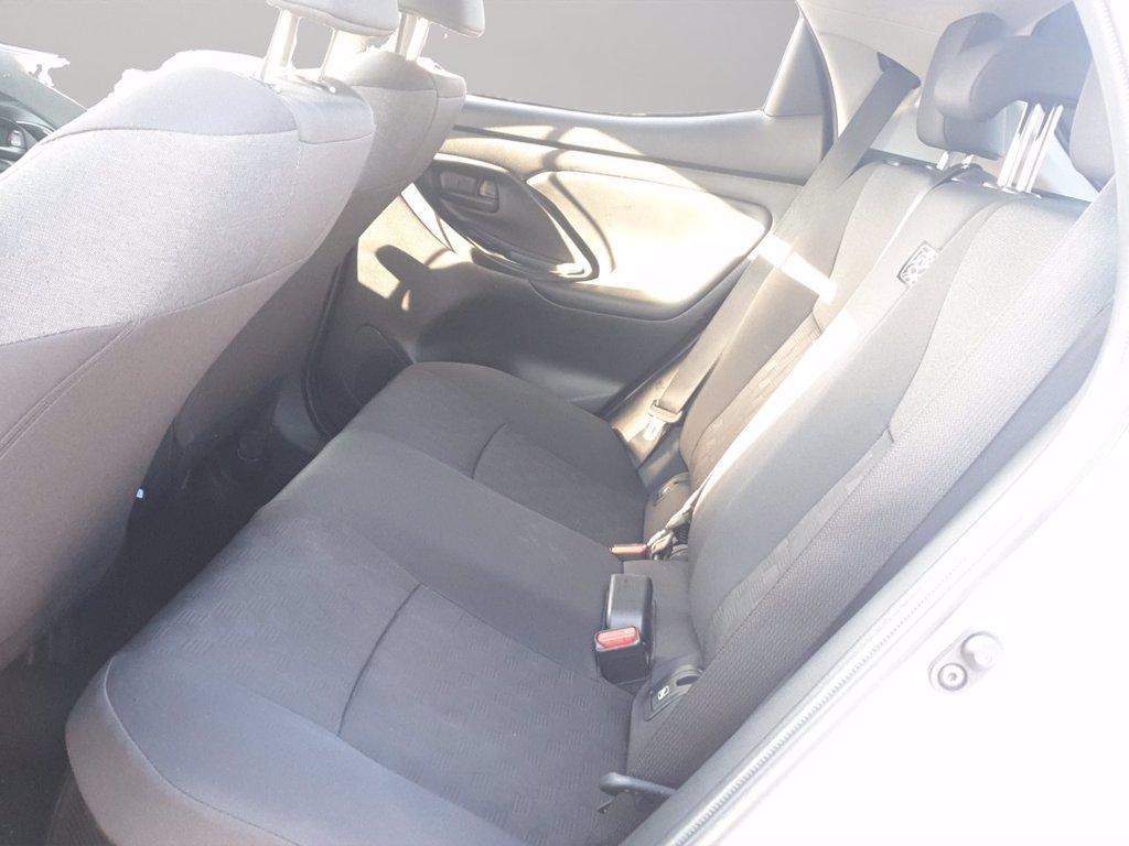 TOYOTA Yaris 1.5h trend del 2025