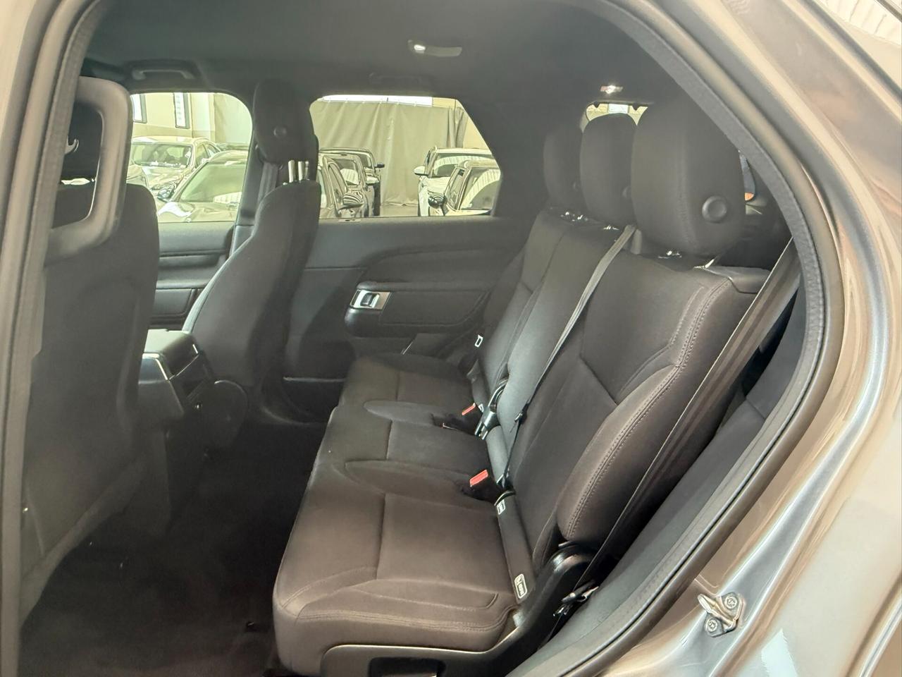 Land Rover Discovery 5 2.0 SD4 240 CV S