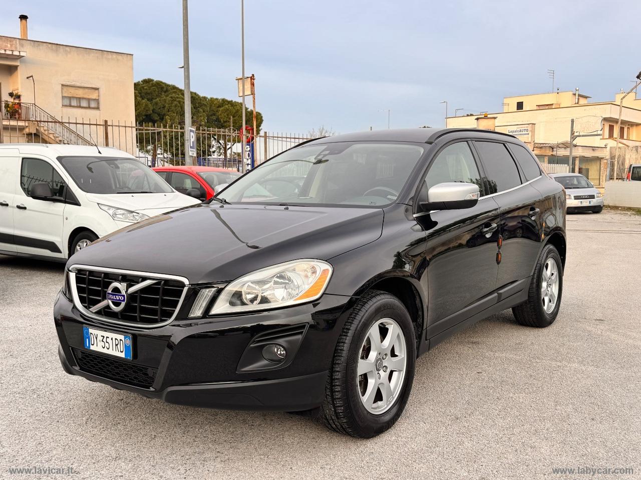 VOLVO XC60 D4 Geartronic Momentum