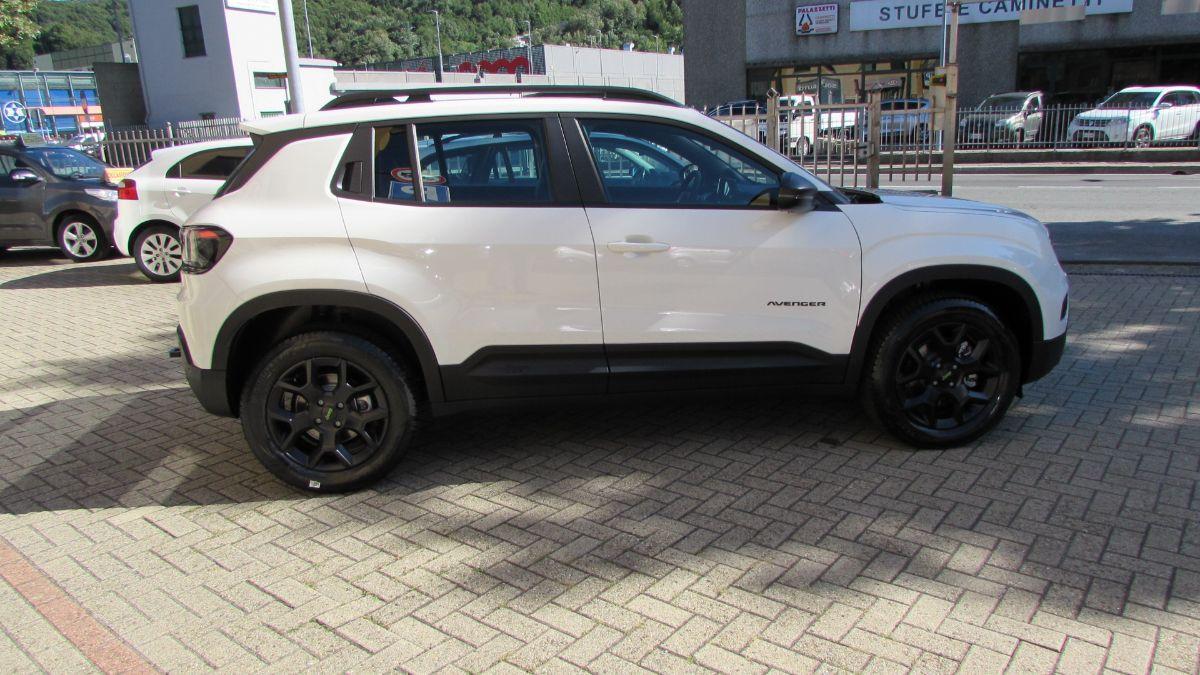 JEEP - AVENGER 4Xe UPLAND