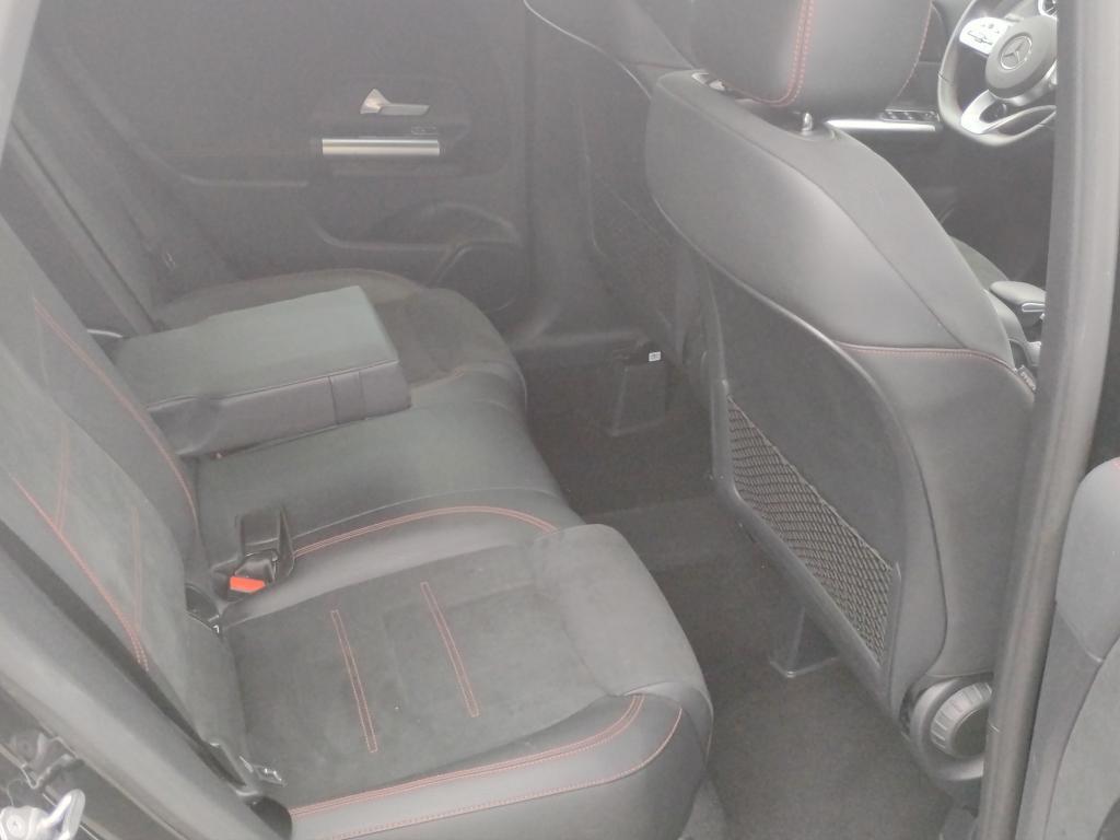 MERCEDES-BENZ B 180 PREMIUM..AMG..NAVI.LED.PELLE.