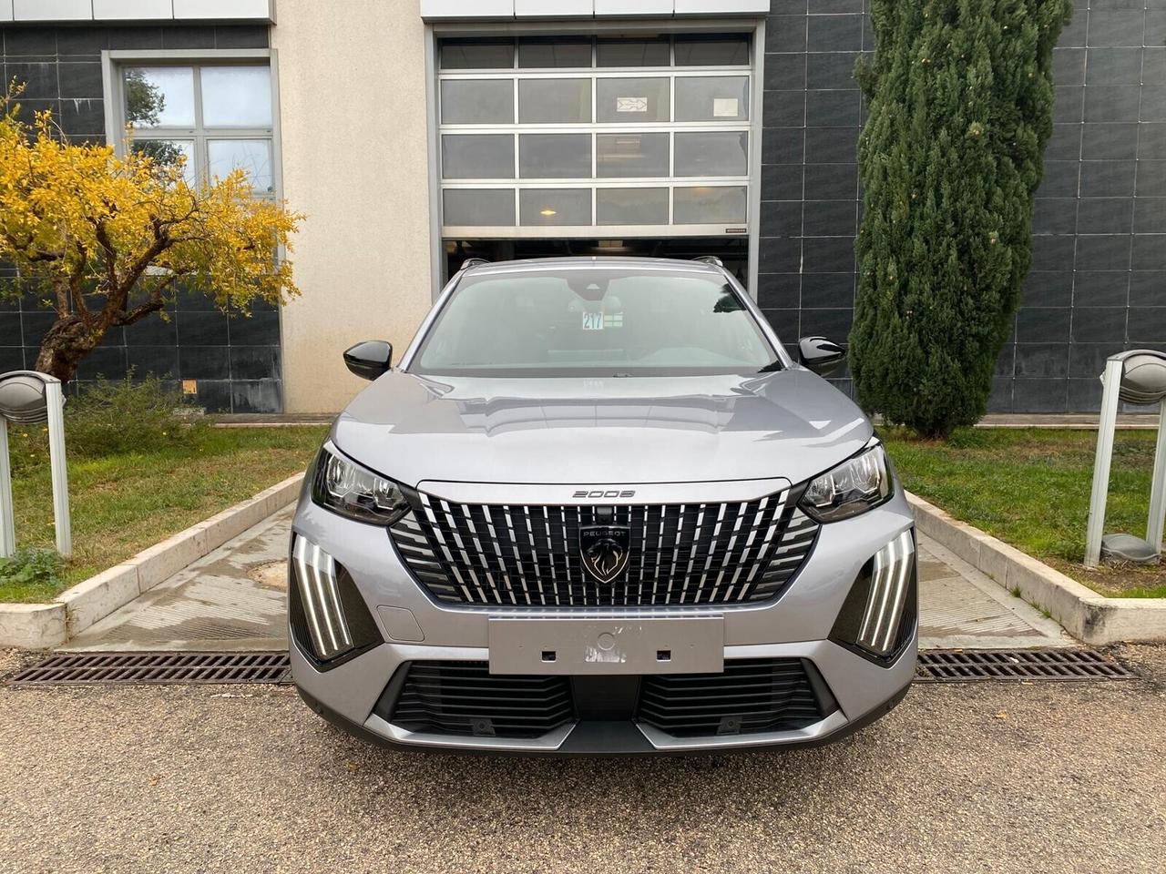 Peugeot 2008 Hybrid 145 e-DCS6 Allure