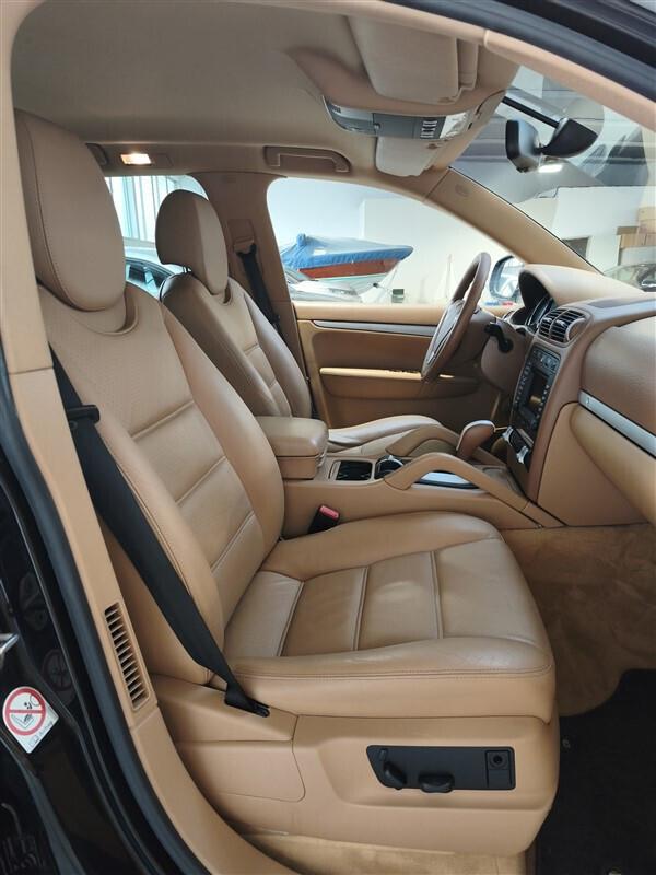 Porsche Cayenne 3.2 V6 cat !!! KM 140.000 !!! ASI in corso