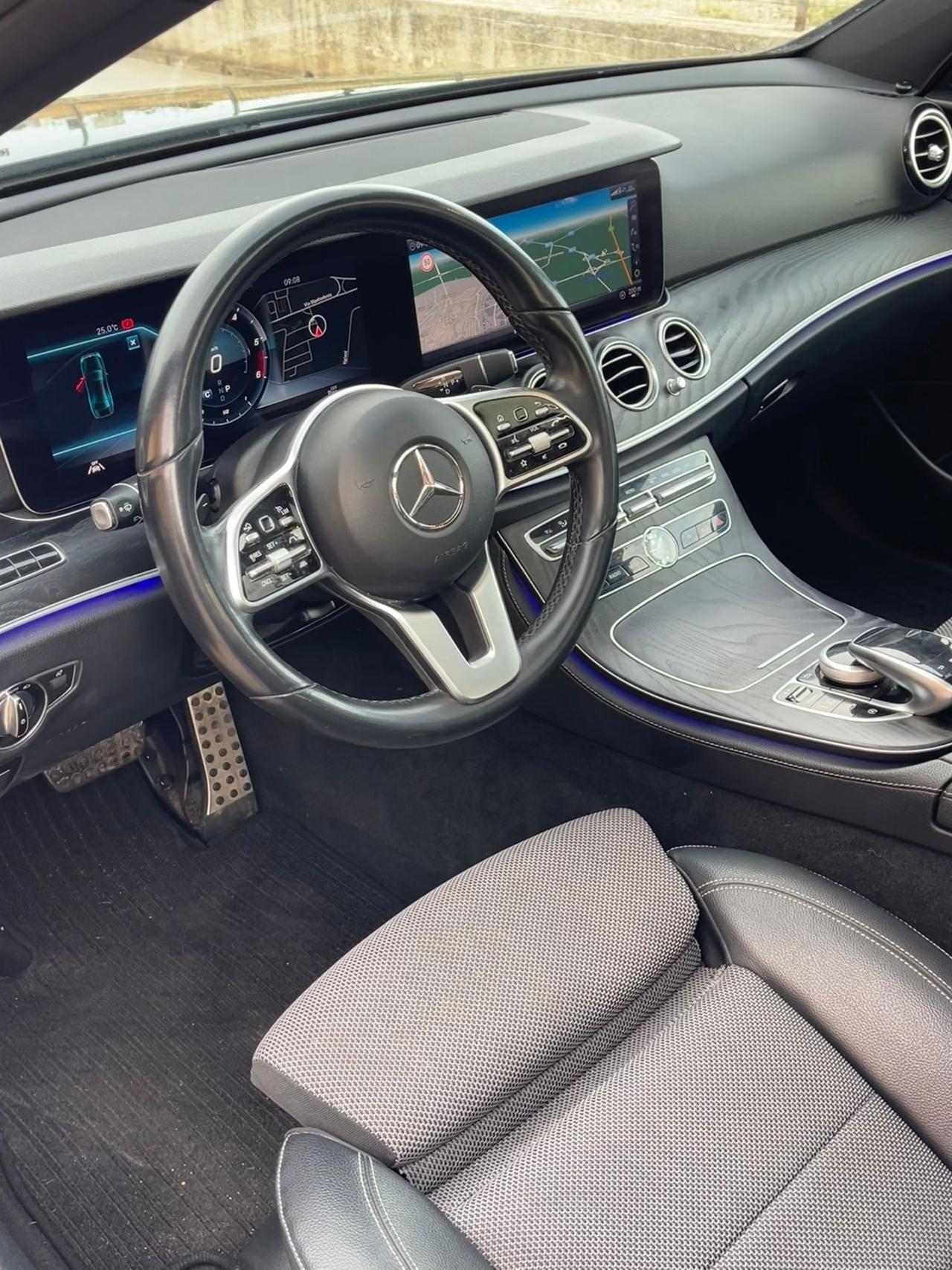 Mercedes-benz E 220 d Auto Premium Plus