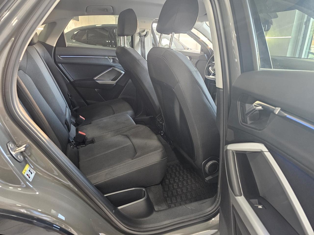 NUOVA AUDI Q3 SPORTBACK 35 TDI 150CV S-TRONIC S-LINE IDENTITY BLACK