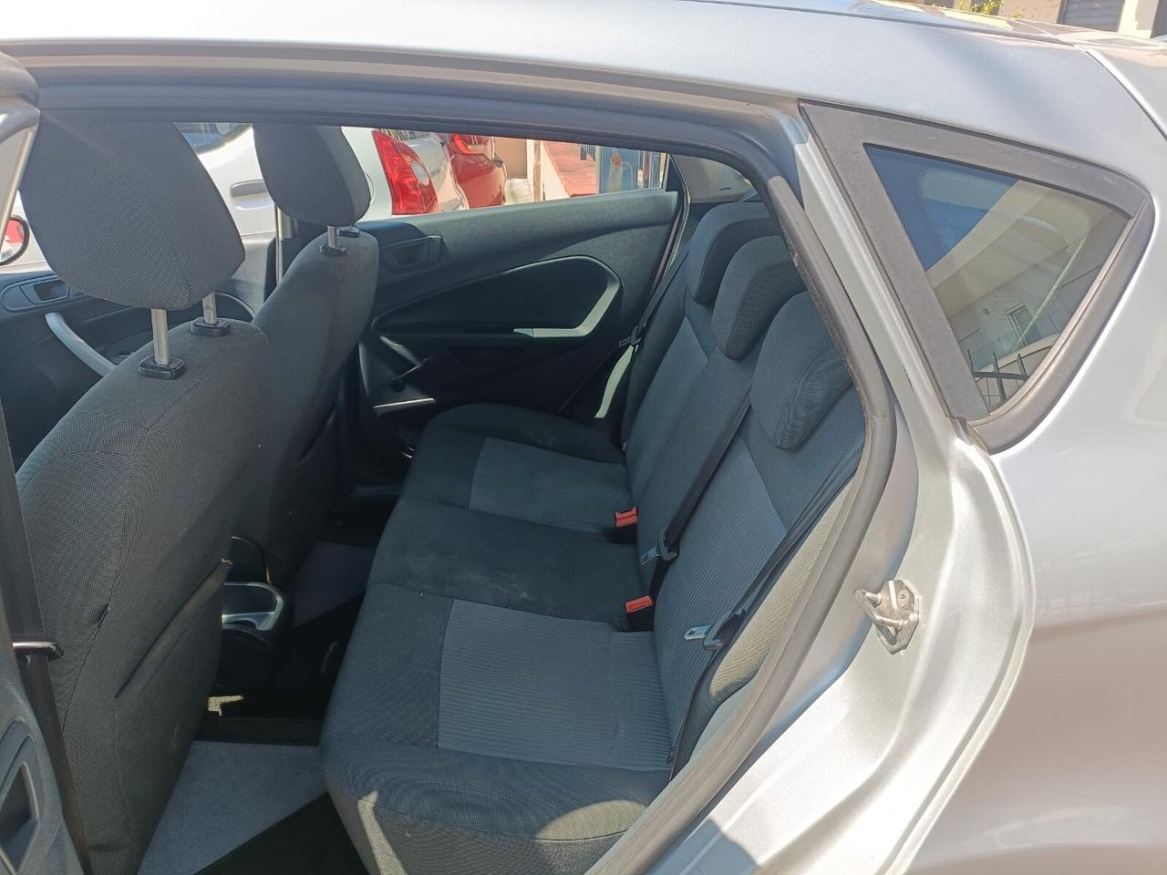 Ford Fiesta Ikon 1.4 TDCi 70CV 5 porte