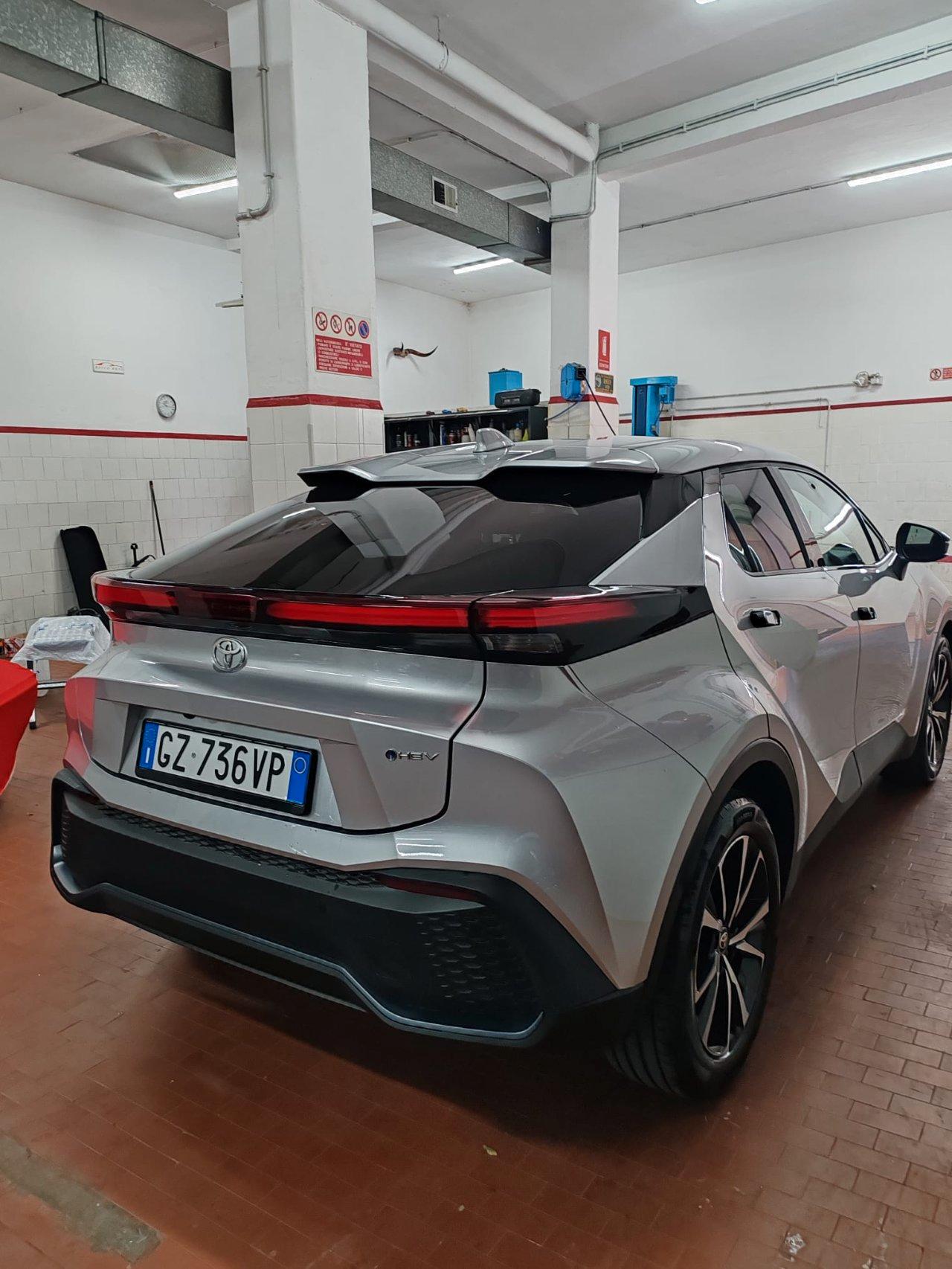 Toyota C-HR 1.8 hev Trend fwd e-cvt