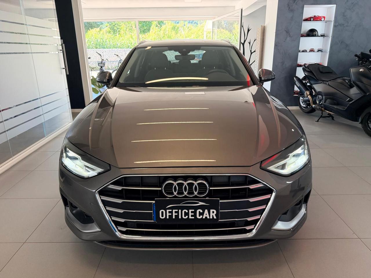 Audi A4 30 TDI/136 CV S tronic Business Advanced