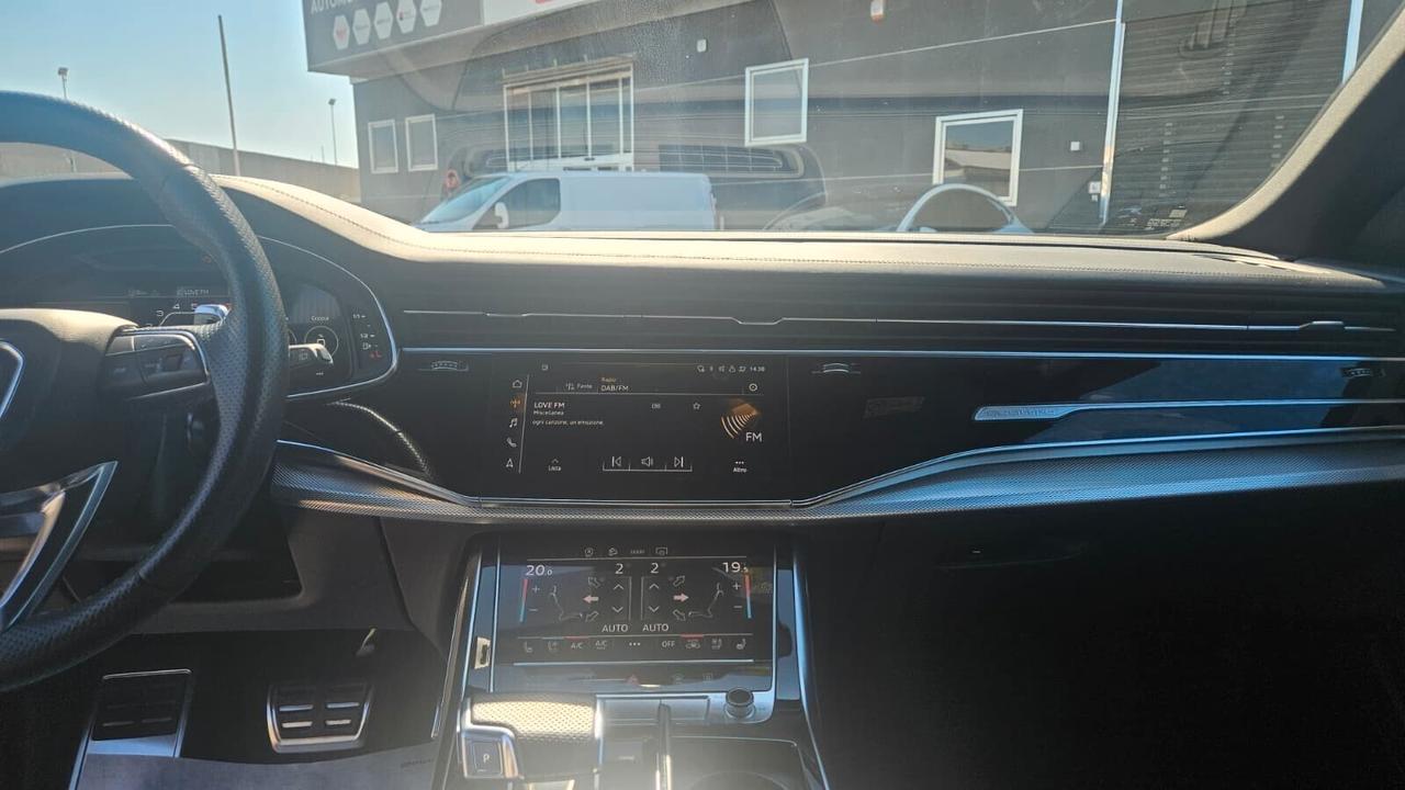Audi RS Q8 4.0 mhev quattro tiptronic