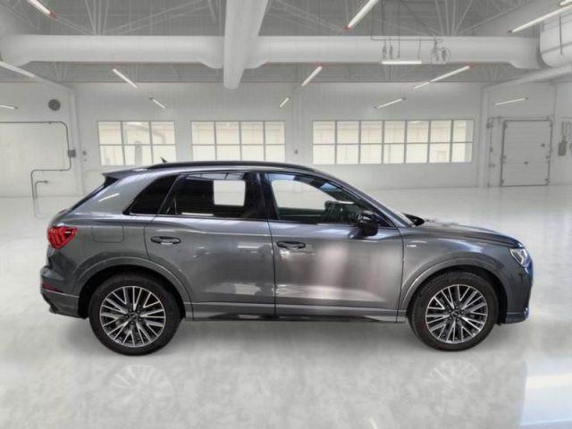 AUDI Q3 40 TDI quattro S tronic S line edition
