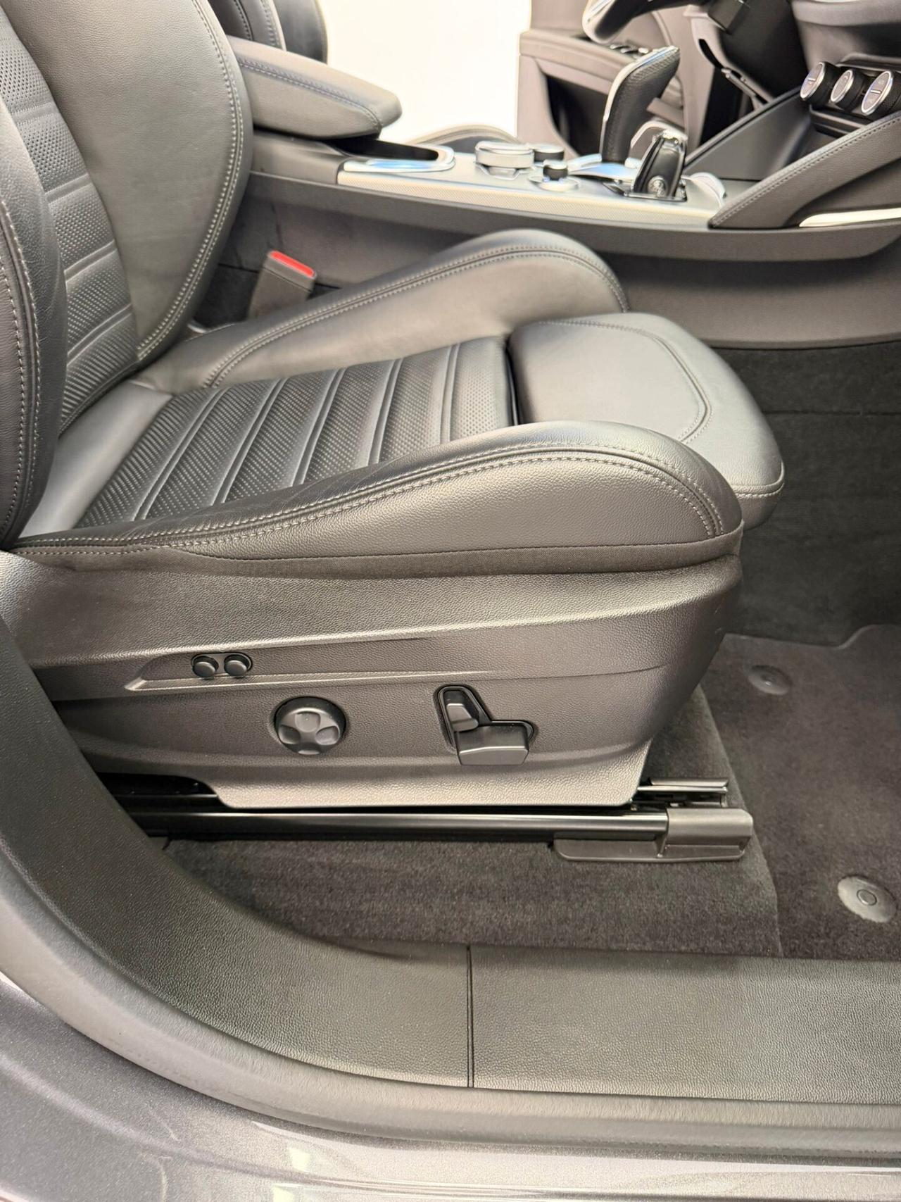 Alfa Romeo Stelvio 2.2 Turbodiesel 210 CV AT8 Q4 Veloce