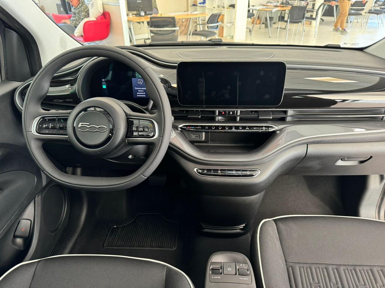 FIAT La Nuova 500 - 320 Berlina