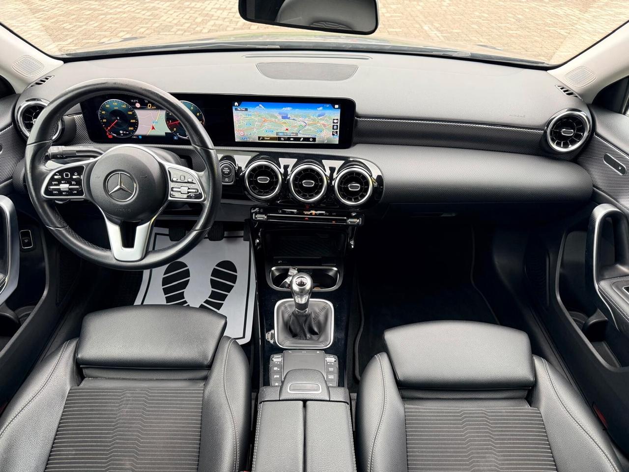 Mercedes-benz A 180 Premium pack AMG 136cv