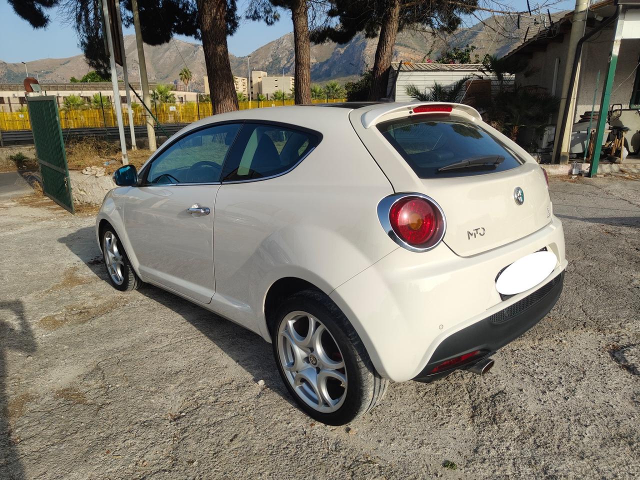 Alfa Romeo MiTo 1.3 JTDm-2 85 CV S&S Distinctive Sport Pack
