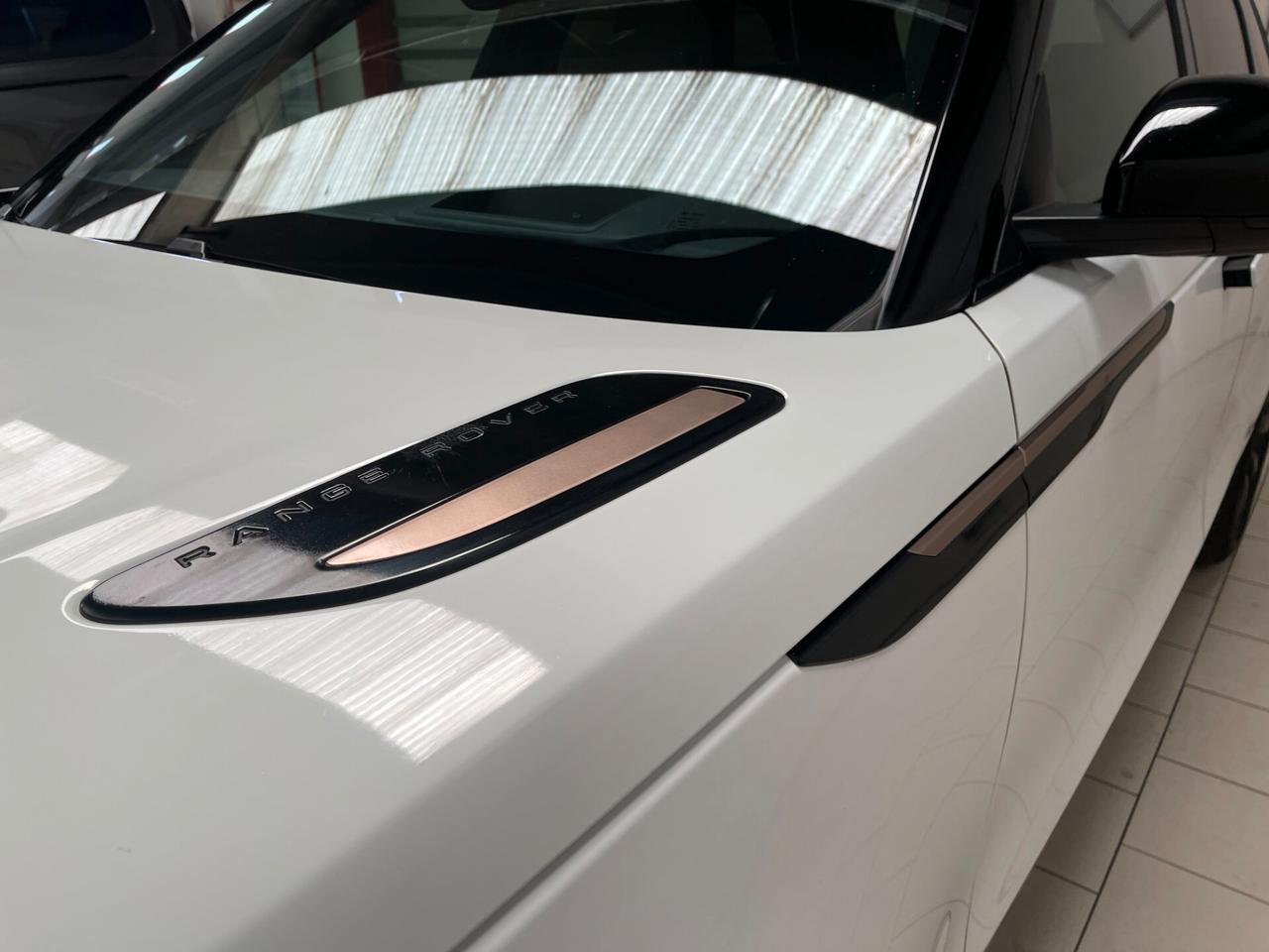 Land Rover Range Velar R-Dynamic SE 2.0 i4 240cv auto-LEGGI SOTTO