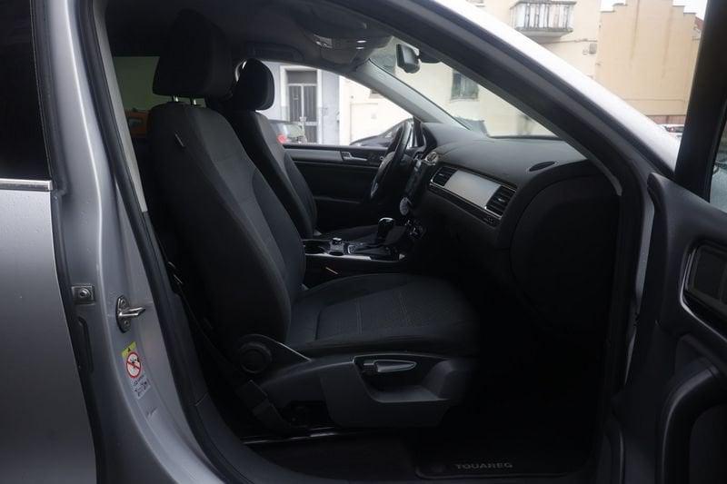 Volkswagen Touareg Touareg 3.0 V6 tdi Executive GANCIO TRAINO tiptronic Unicoproprietario