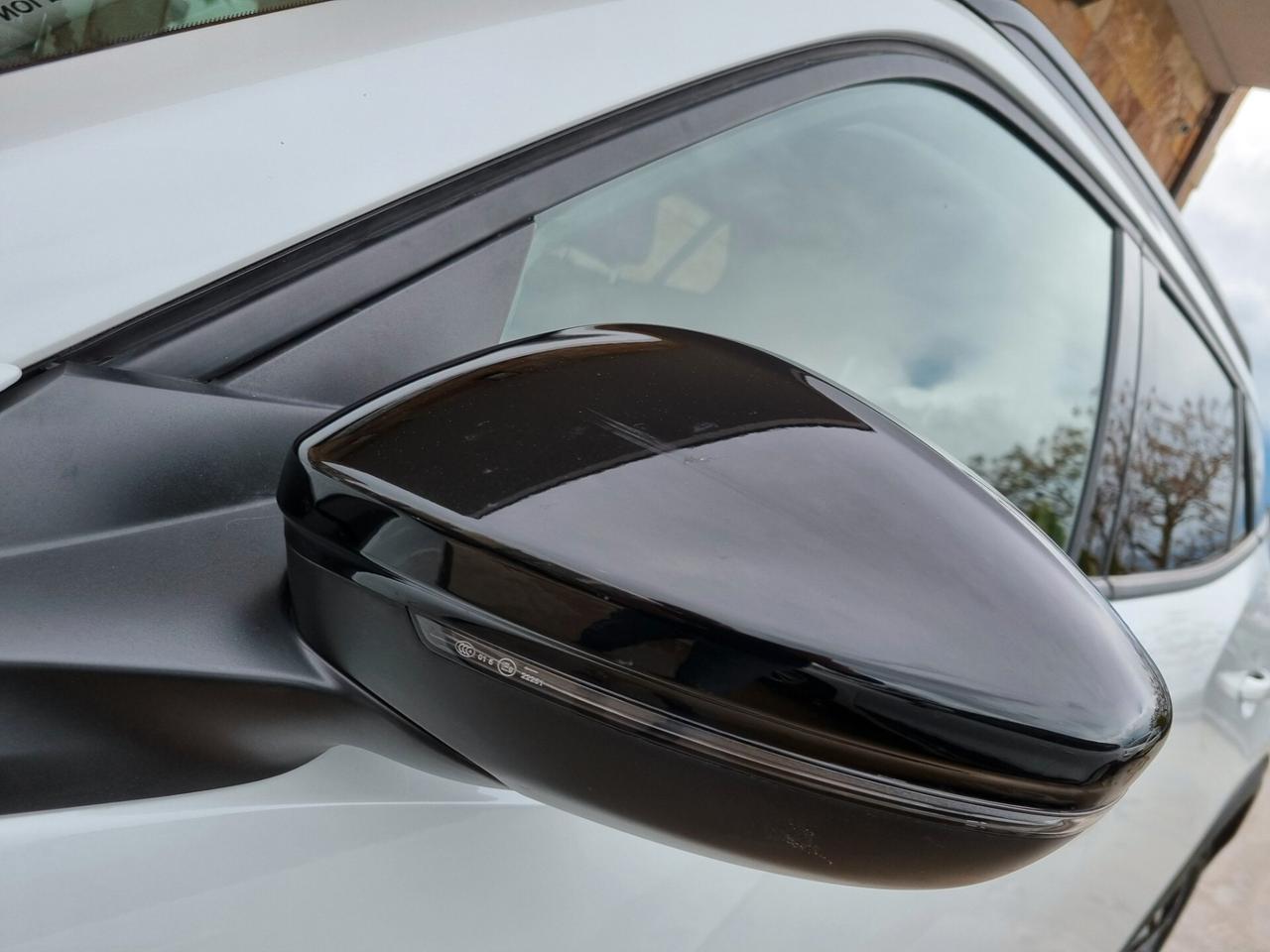 Peugeot 2008 BlueHDi 110 S&S Allure Pack
