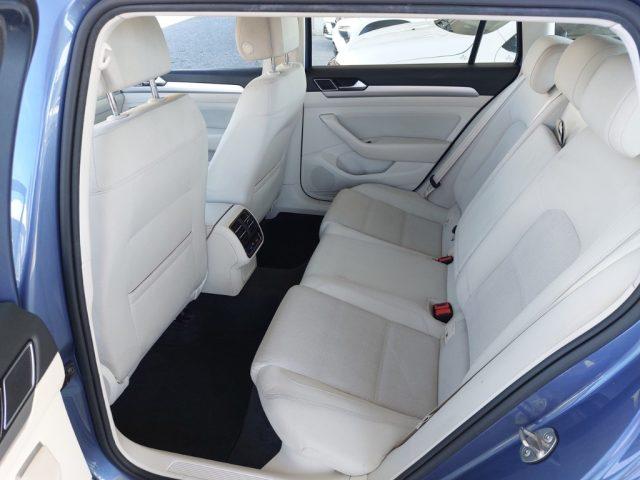 VOLKSWAGEN Passat Variant 1.6 TDI Trendline BlueMotion Technology