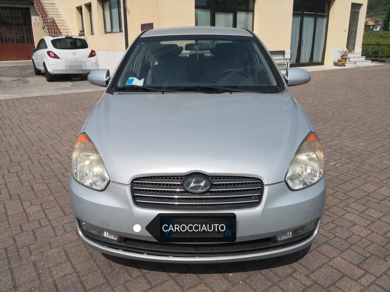 Hyundai Accent 1.4 benzina 5 porte 90milakm neopat