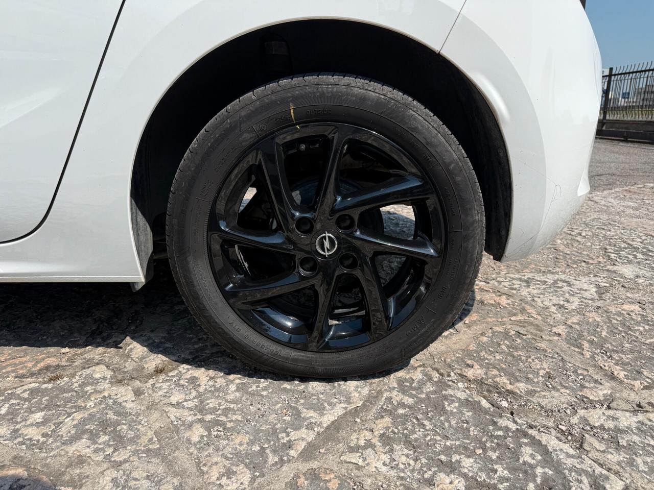 Opel Corsa 1.2 Edition