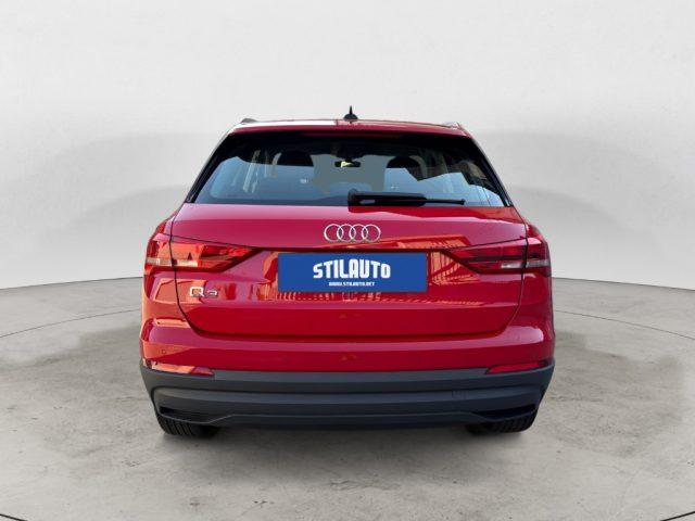 AUDI Q3 35 TDI S tronic Business