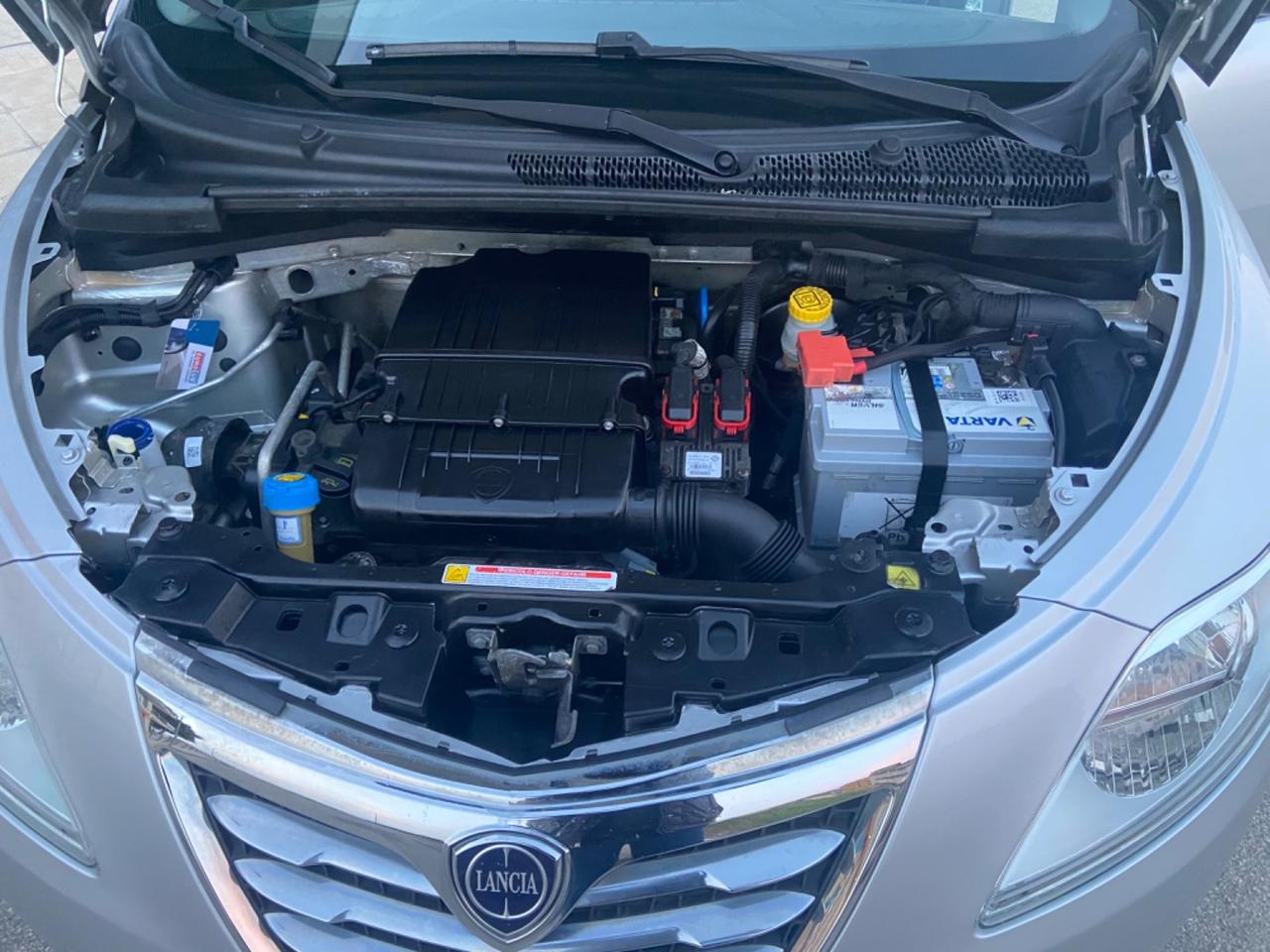 Lancia Ypsilon 1.2 69 CV 5 porte S&S Gold
