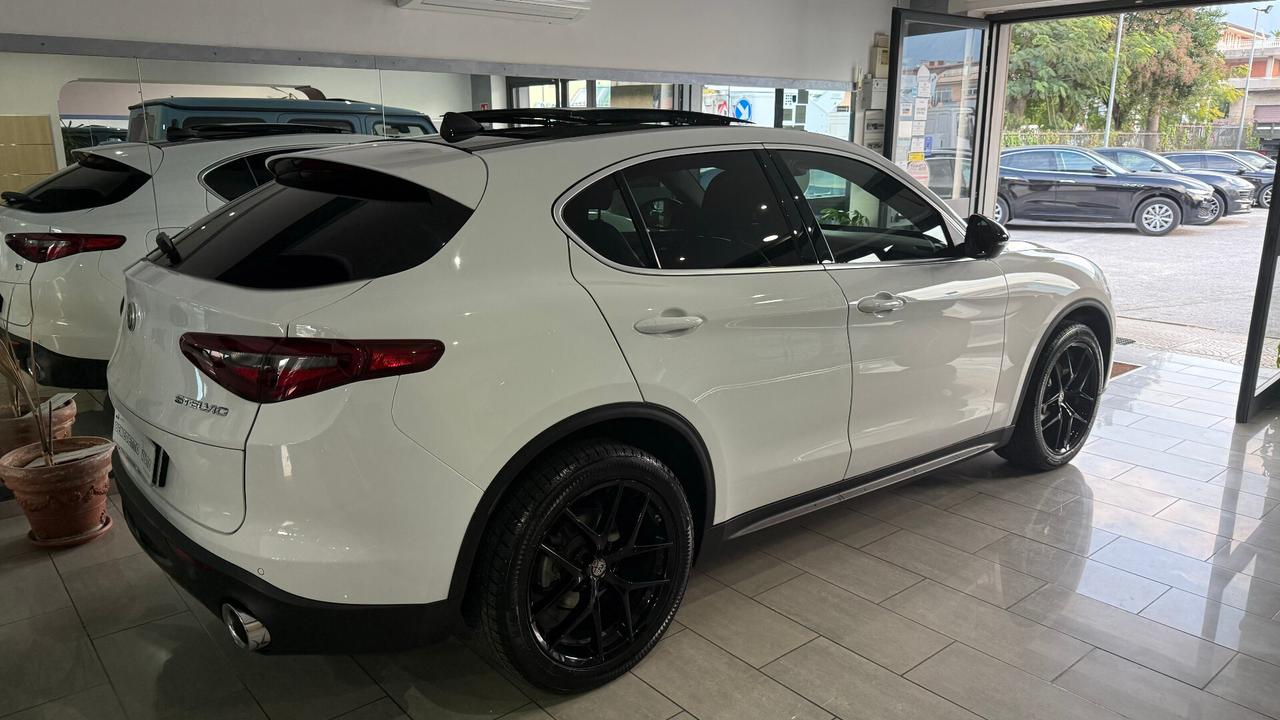 Alfa Romeo Stelvio 2.2 210 CV TETTO-CERCHIO 20