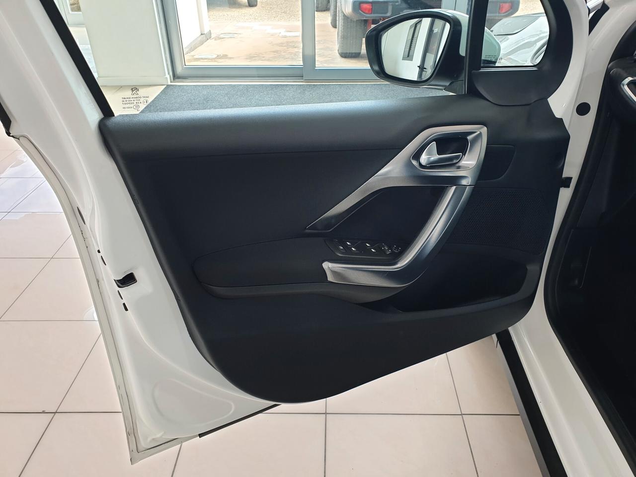 Peugeot 2008 BlueHDi 120 S&S Allure