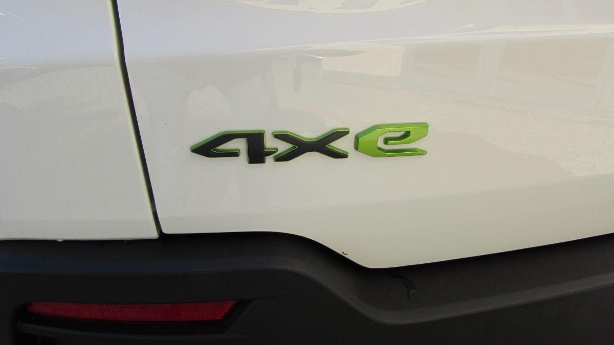 JEEP - AVENGER 4Xe UPLAND
