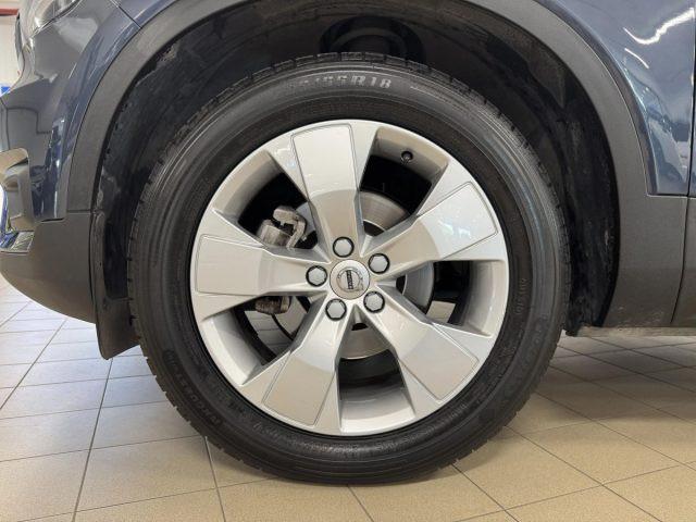VOLVO XC40 T2 MOMENTUM CORE AUTOMATICA