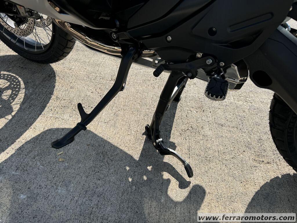 BMW R1300GS TRIPLEBLACK ADVENTUR AUTOMATICO NUOVO 2024