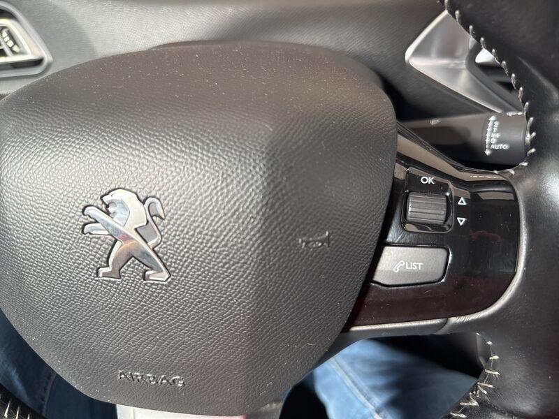 Peugeot 308 BlueHDi 120 EAT6 S&S SW Allure