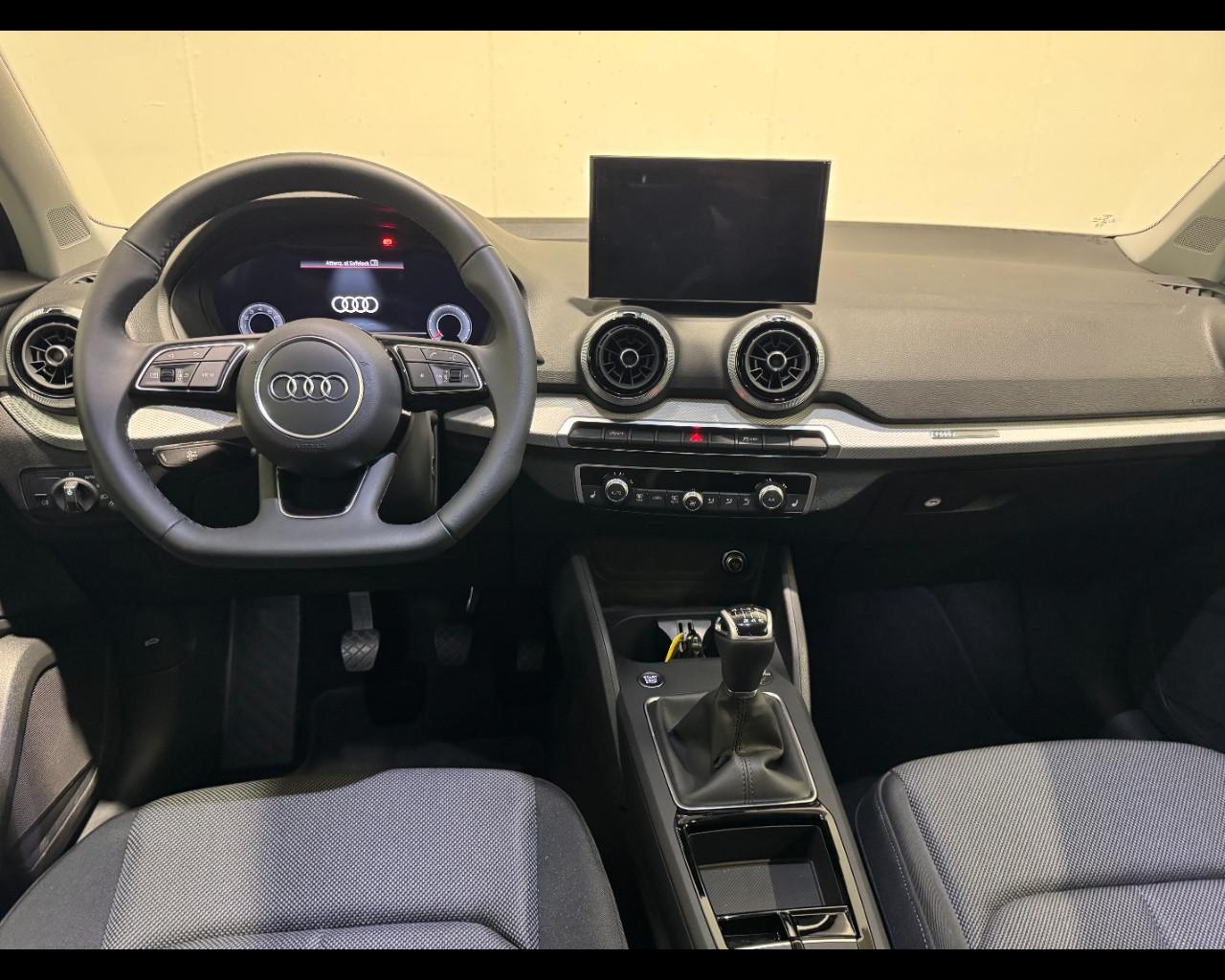 AUDI Q2 30 TFSI BUSINESS ADVANCED