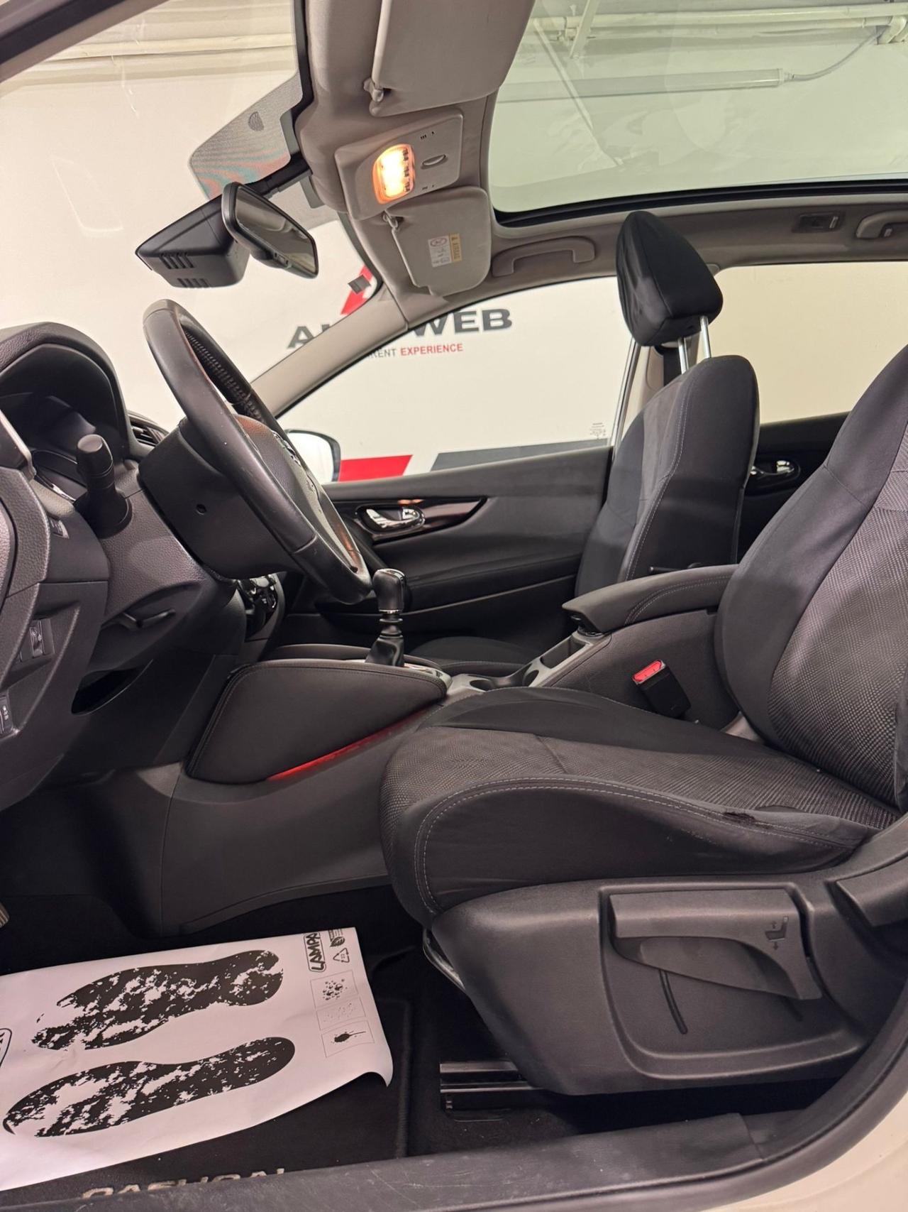 Nissan Qashqai 1.5 dCi Tekna * TELACAMERA 360 * TETTO PANORAMICO*