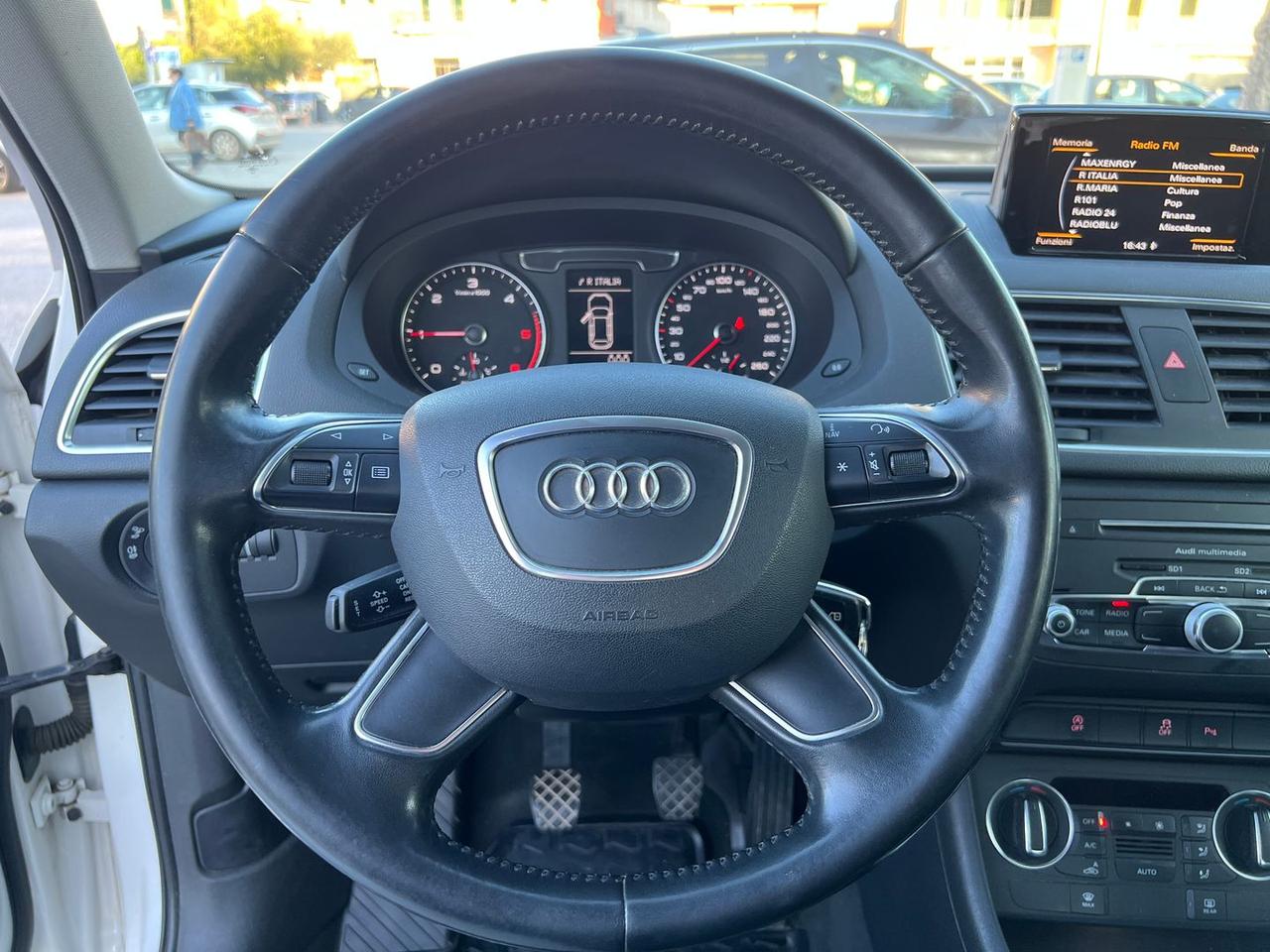 Audi Q3 2.0 TDI #9611