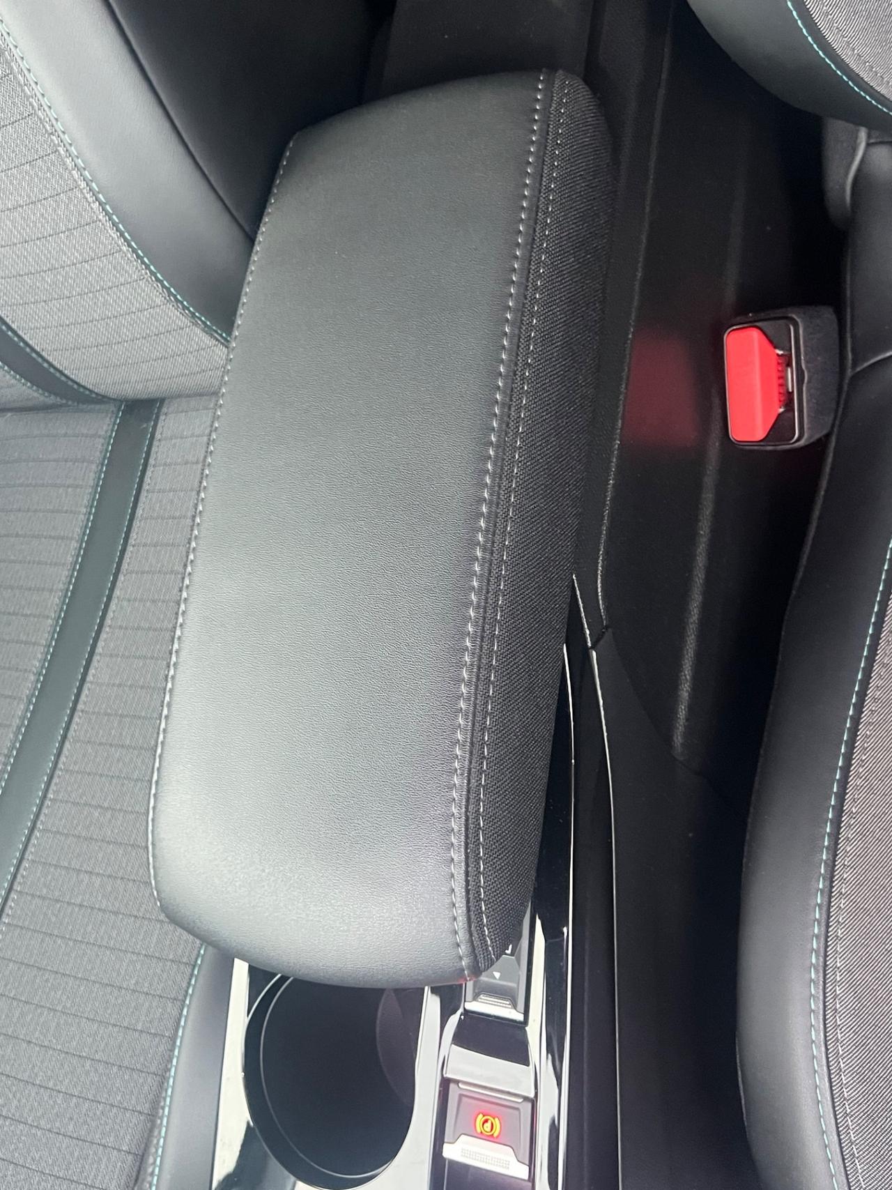 Peugeot 2008 BlueHDi 130 S&S EAT8 Allure