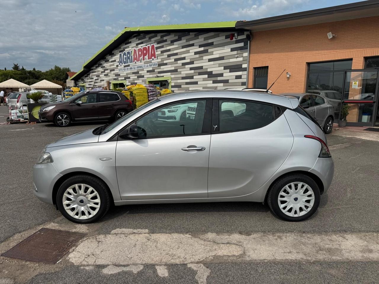 Lancia Ypsilon 1.2 GPL NEOPATENTATI 2014