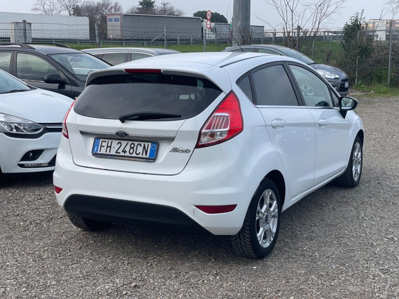 Ford Fiesta 1.5 TDCi 75CV 5 porte Titanium